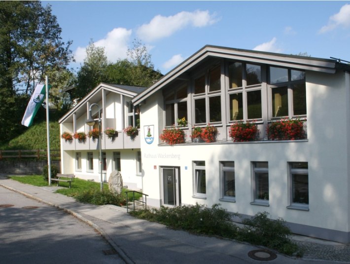 Rathaus Wackersberg, &copy; Gemeinde Wackersberg